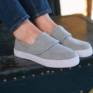 TOMS Altair Slip-Ons Grey Wool Suede